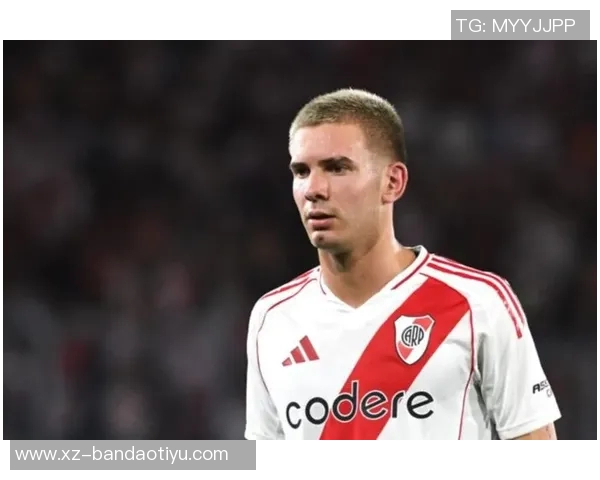 马斯坦托诺训练中疑似受伤与队医一同离场引发担忧 马斯坦托诺训练中疑似受伤与队医一同离场引发担忧